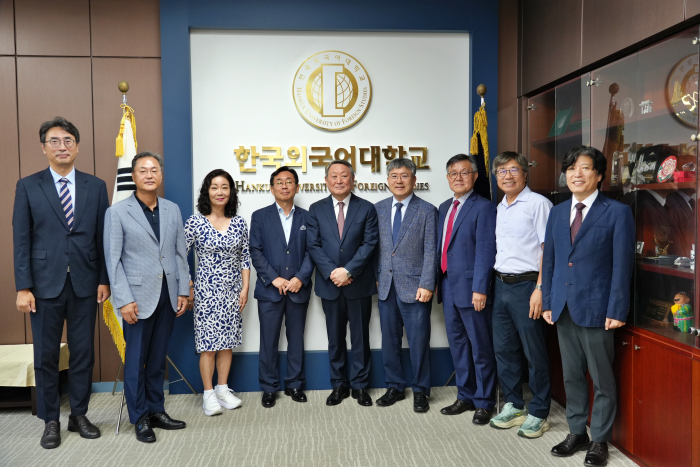 정년퇴직 교원 정부포상 및 명예교수 임명장 수여식 개최 대표이미지